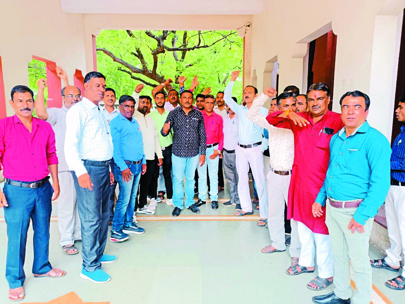 स्थापना की आपत्ति के चलते विश्वविद्यालय में बवाल