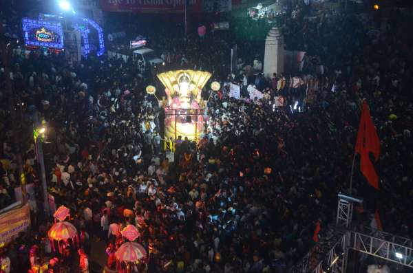 ऊँ एकदन्ताय विद्महे वक्रतुण्डाय धीमहि तन्नो दन्ती प्रचोदयात्।