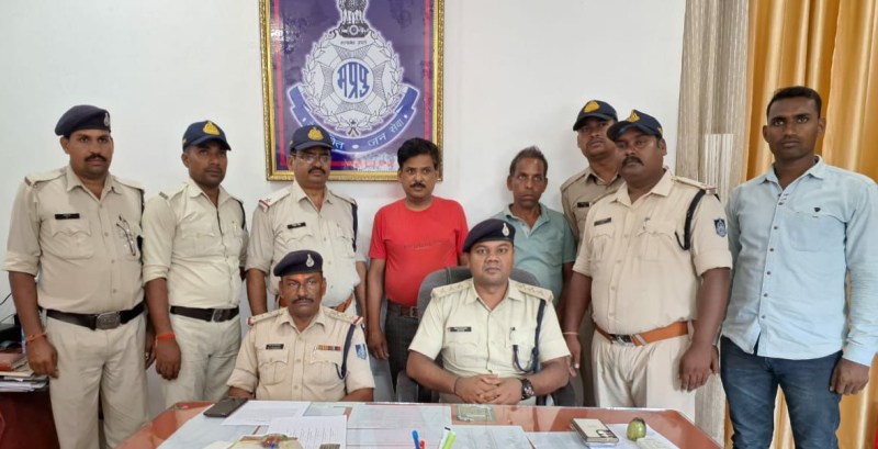 चोरी के सामान बेचने व खरीदने वाले चार आरोपियों को पुलिस ने 24 घंटे के अंदर किया गिरफ्तार