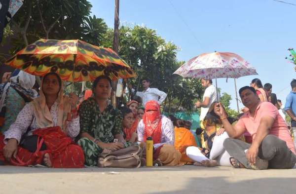 कोचिंग विद्यार्थी असफलता से नहीं घबराएं, दिल लगाकर पढ़ाई करें : पं. प्रदीप मिश्रा