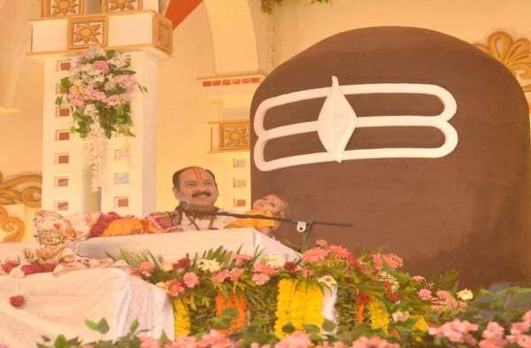 महाशिवपुराण कथा शुरू, कोटा में प्रख्यात कथावाचक पं. प्रदीप मिश्रा कथा के दौरान बोले... विद्यार्थी असफलता से नहीं घबराएं, मन लगाकर पढ़ें