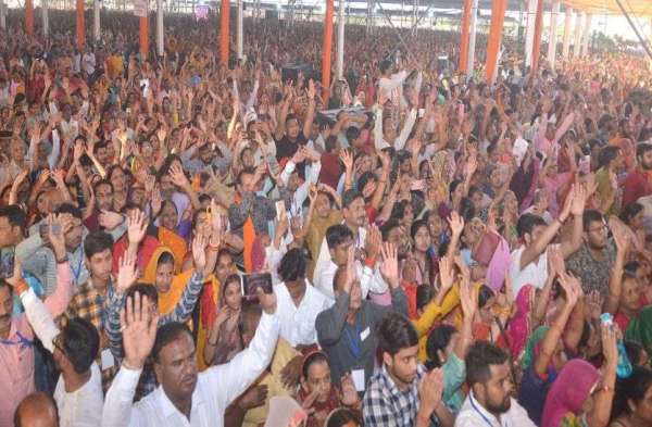 महाशिवपुराण कथा शुरू, कोटा में प्रख्यात कथावाचक पं. प्रदीप मिश्रा कथा के दौरान बोले... विद्यार्थी असफलता से नहीं घबराएं, मन लगाकर पढ़ें