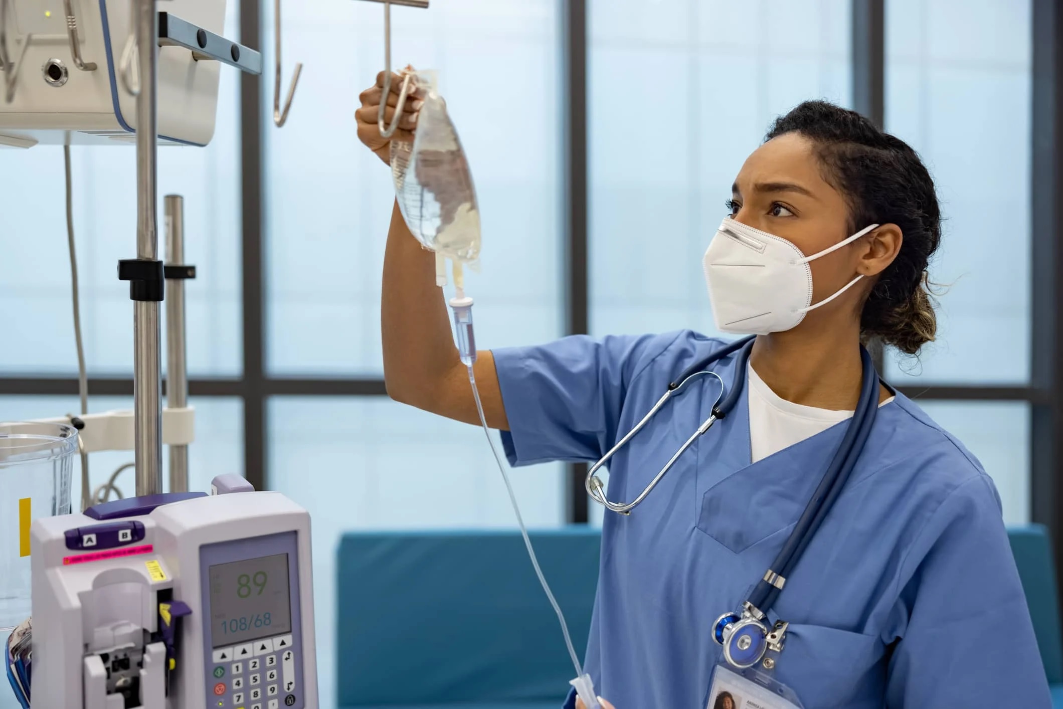 utb nursing officer : स्थानीय को दरकिनार कर दे दिया दूसरे जिलों के युवाओं को मौका