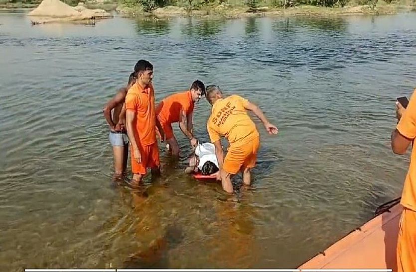 भीलवाड़ा मौसेरी बहन से मिलने आए युवक का चौबीस घंटे बाद मिला नदी में शव