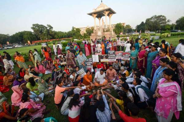 demo at statue circle 