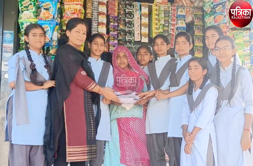 प्लास्टिक को ना... बालिकाओं ने ठानी, रद्दी से बना रही कागज की थैलियां