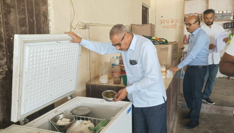 खाद्य पदार्थों में मिलावट पड़ी महंगी, ठोका 7,42,000 रुपए का जुर्माना