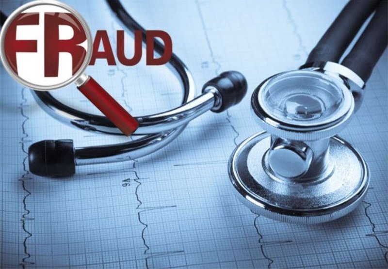 एमबीबीएस में एडमिशन दिला देंगे कहकर छात्रा से 2 डॉक्टरों ने की 5 लाख रुपए की ठगी