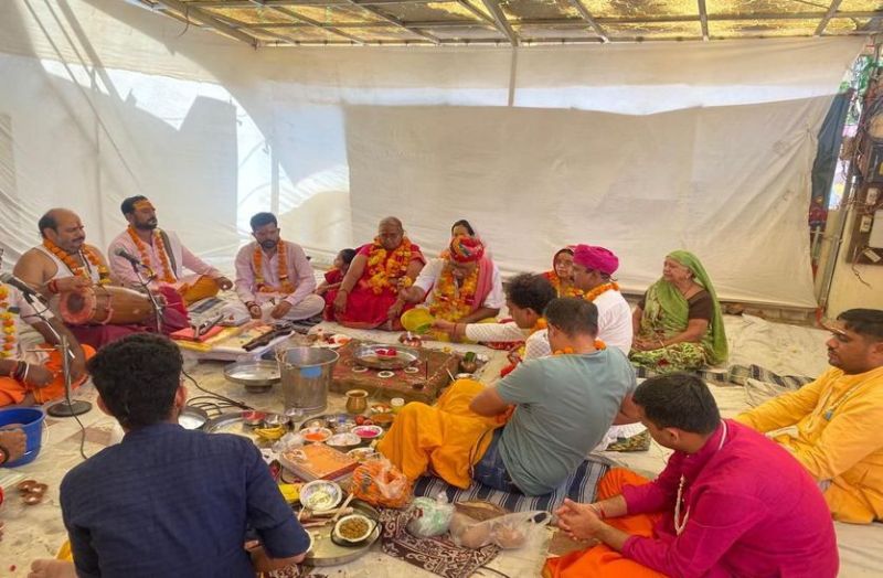 Mata Mahalaxmi Utsav: मंत्रों की ध्वनि से पावन हुआ वातावरण