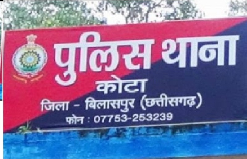 बाइक खड़ी कर रहे युवक को ट्रैक्टर ने कुचला, मौके पर हो गई मौत