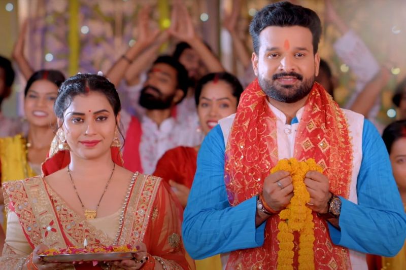 ritesh_pandey_maa_durga_song_aadi_bhavani_released_before_navratri.jpg