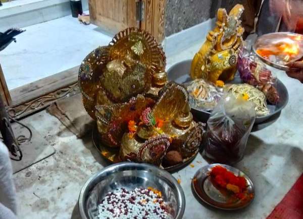 Watch the beginning of the historic Ramlila