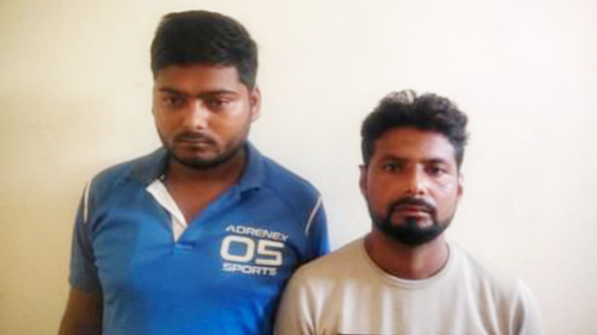 Kanpur: फर्जी पुलिस अधिकारी बन करते थे ठगी, एसटीएफ ने किया गिरफ्तार