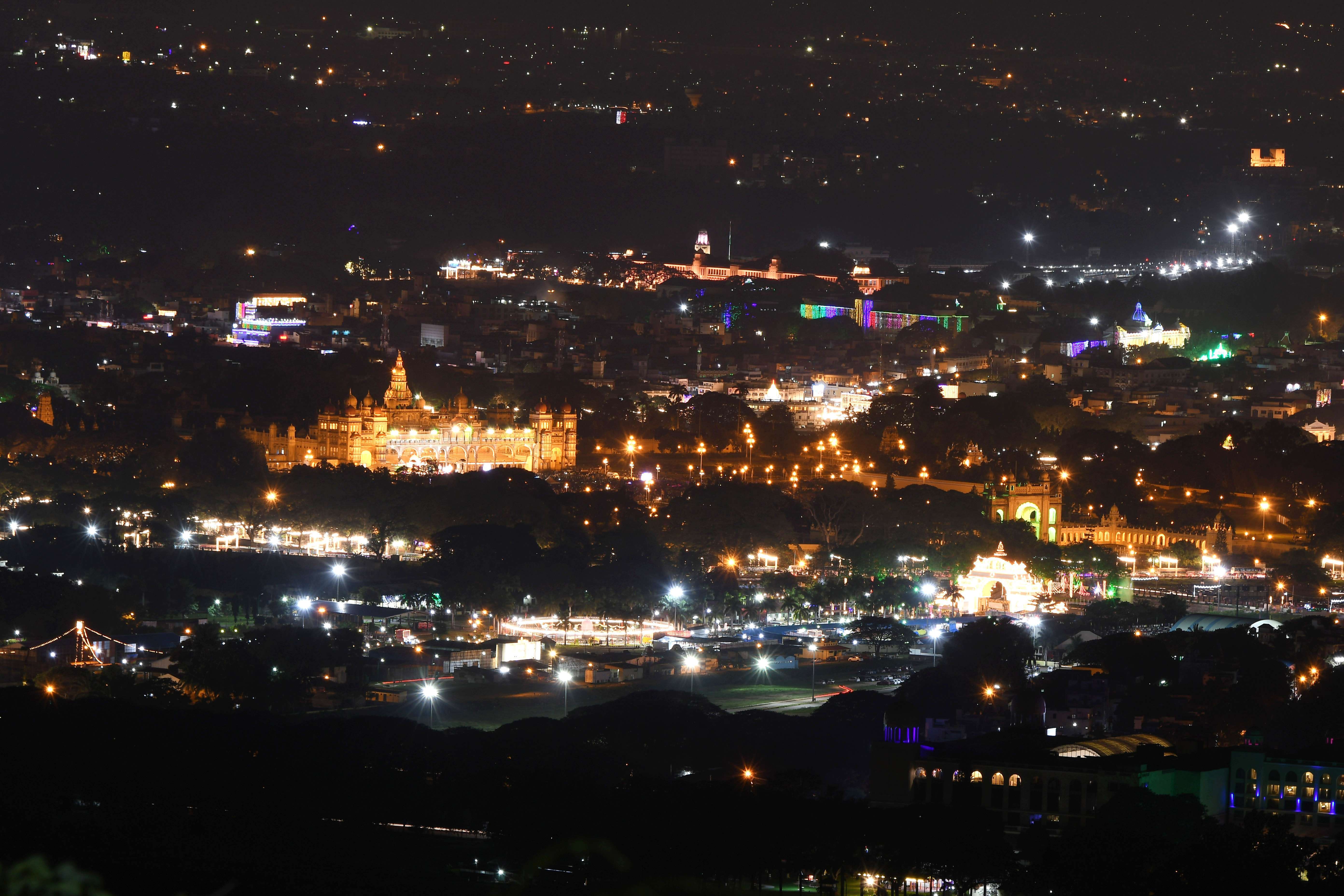 mysuru_palace_01.jpg