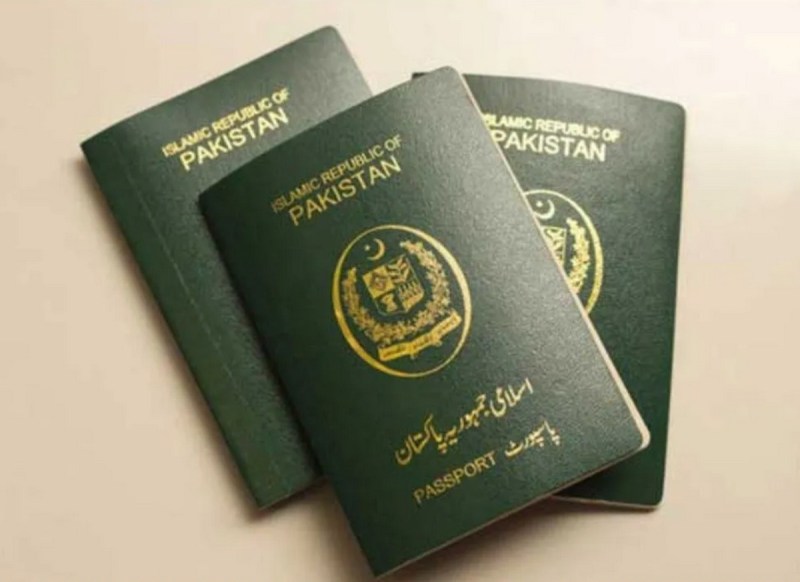 pakistani_passports.jpg