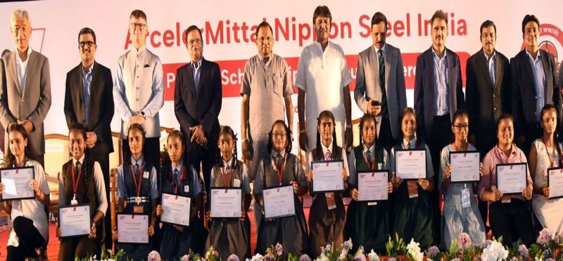 SURAT NEWS : 377 छात्राओं को बेटी पढ़ाओं योजना के तहत छात्रवृत्ति दी