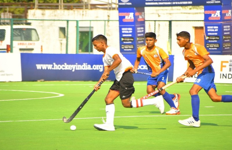 Sports News : बालक वर्ग में मेजबान टीम ने गुजरात को 18-0 गोल से हरा दिया