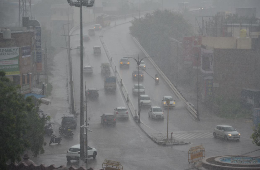 IMD Weather Alert: बंगाल की खाड़ी से आया मजबूत पश्चिमी विक्षोभ, 48 घंटों तक
चलेगा बारिश का दौरा, अलर्ट जारी