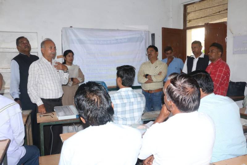 Master trainers explained each process to 550 presiding and polling officers