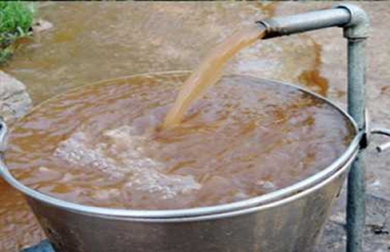 पाइप लाइन में लीकेज की वजह से नलों से आ रहा था गंदा पानी, 24 से अधिक अब भी बीमार, गांव में कैंप कर रहा स्वास्थ्य विभाग