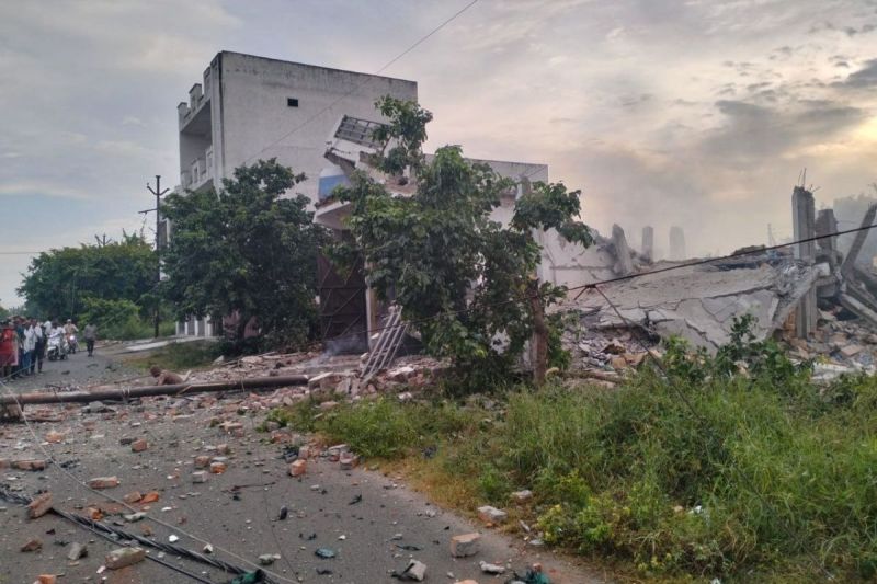 मेरठ में फैक्टरी में विस्फोट