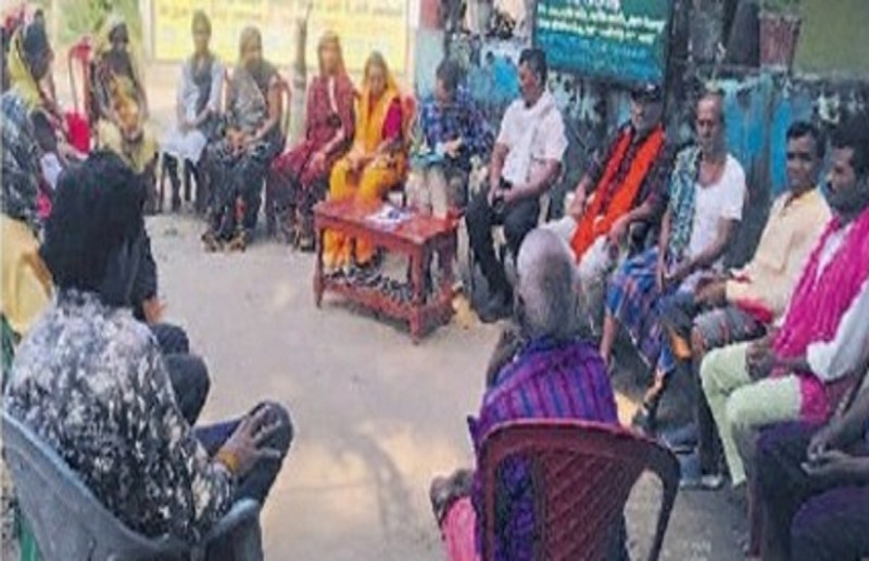 Tehsildar arrived to investigate on election boycott warning Janjgir