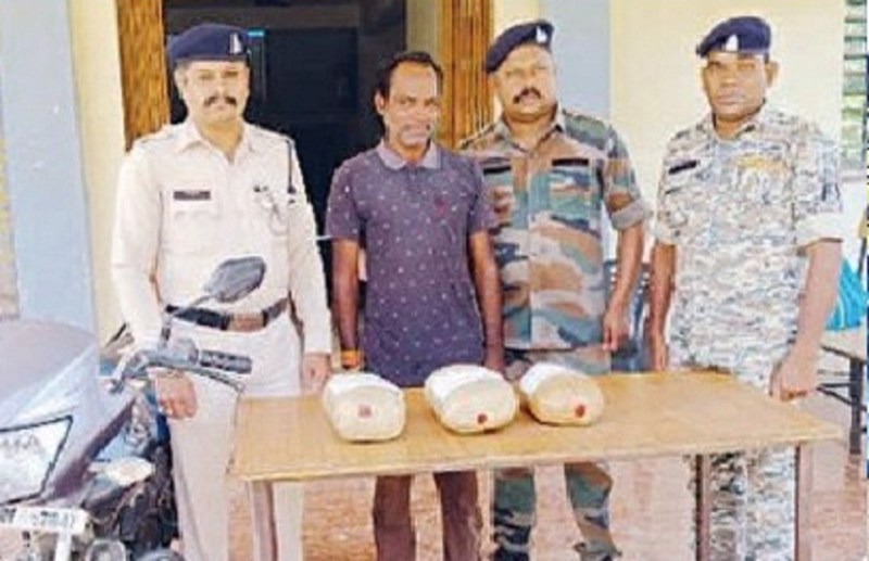 ओडिशा से गांजा लेकर आ रहा एक तस्कर गिरफ्तार