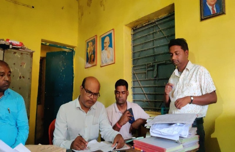 Allegation of fake fertilizer distribution in name of farmers Janjgir