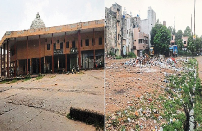 Pile of dirt and potholes in Pandari bus stand Raipur news