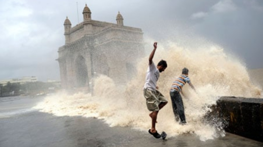 mumbai_high_tide.jpg