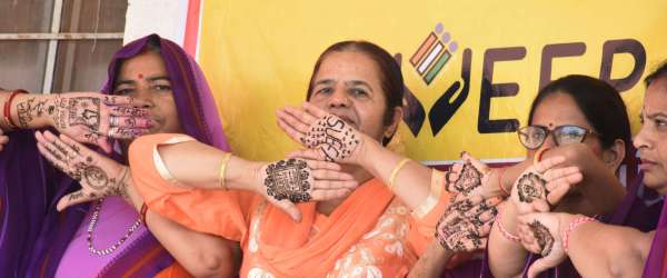 English Sajakar gave the message of voting