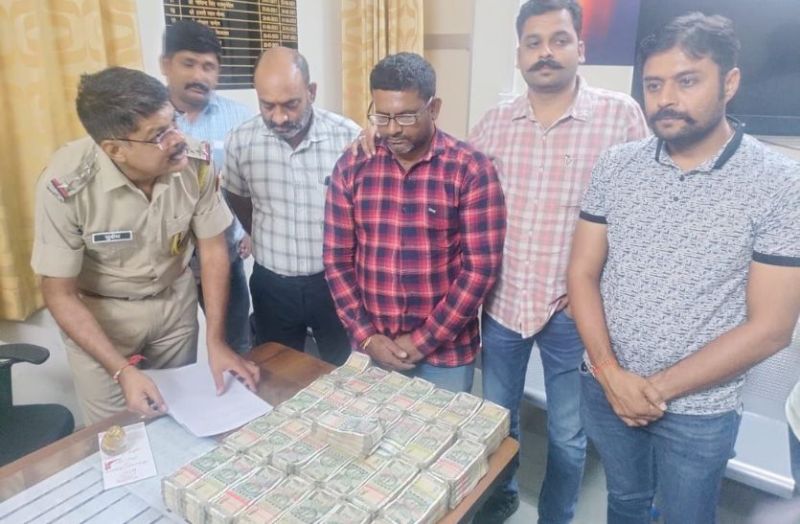 lakh_rupees_seized_in_udaipur_.jpg
