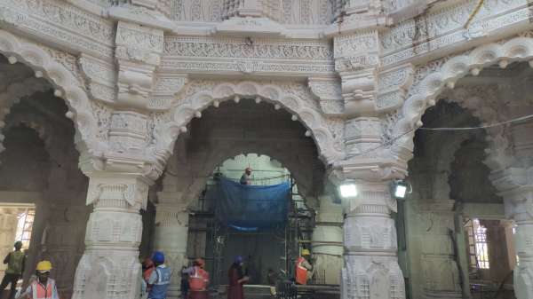 राम जन्मभूमि परिसर में मंदिर निर्माण