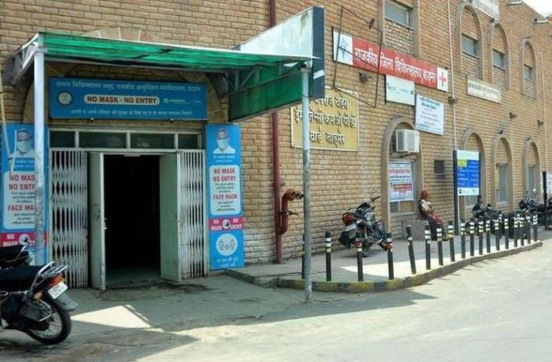 शिफ्ट नहीं होगा आपातकालीन वार्ड, गंभीर मरीजों को राहत के लिए करना होगा इंतजार