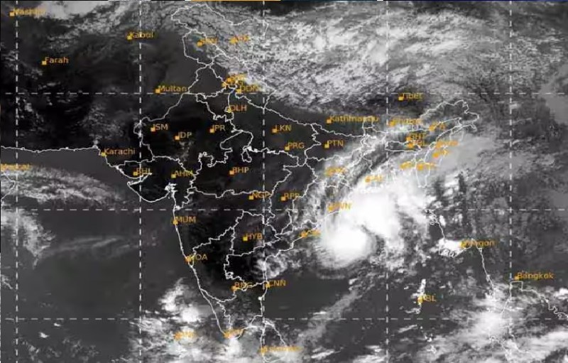 Cyclone Hamoon: चक्रवात ‘हामून’ हुआ खतरनाक, दशहरा पर इन 12 राज्यों में ...