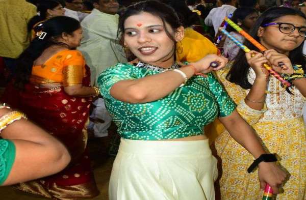 Dandiya Raas and Garba