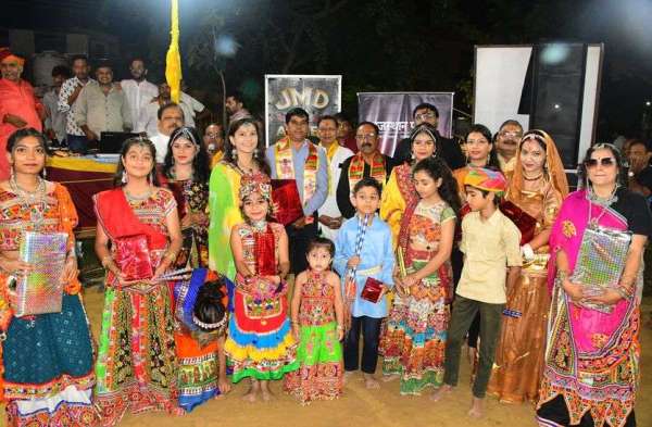 Dandiya Raas and Garba