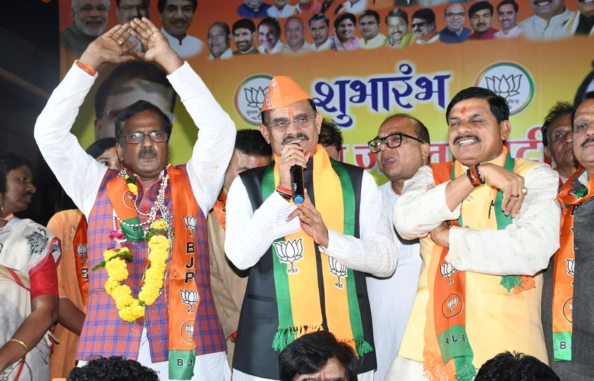 सनातनी संस्कृति के रक्षकों को ही वोट देना है। भाजपा सराकर ही सनातन की रक्षा कर सकती है।