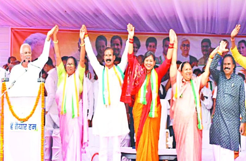 चुनावी सरगर्मी तेज: सभा में मुख्यमंत्री का दावा हमने कई बाधाओं को पार कर किया विकास