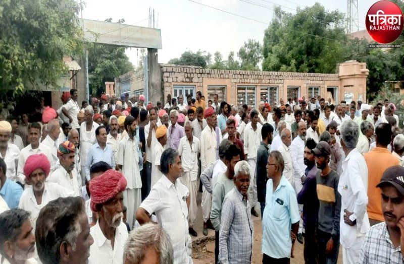 Watch Video : 55 गांवों के किसानों ने ठानी, कहा- 'पानी नहीं तो वोट भी नहीं'