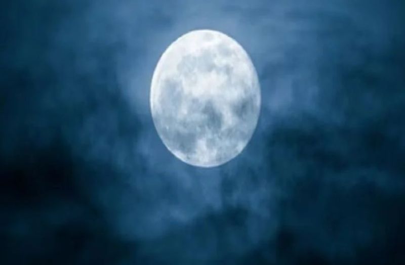 शरद पूर्णिमा पर चन्द्रग्रहण, आधी रात को 1 घंटा 18 मिनट तक ग्रहण होता दिखाई देगा चांद, जानें, कहां आएगा नजर