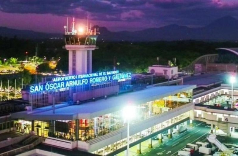 airport_in_el_salvador.jpg