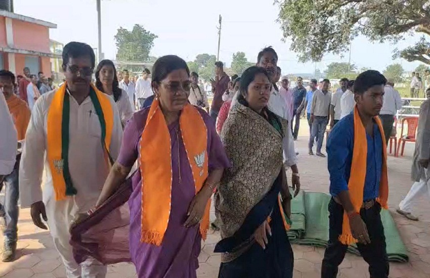 CG Breaking: FIR lodged against Union Minister of State Renuka Singh