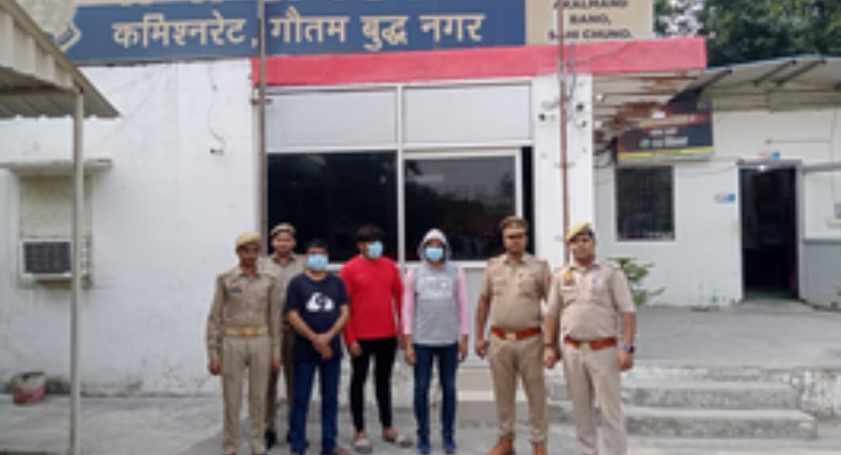 3 arrested for cheating crores of rupees by making fake mark sheets and other educational documents