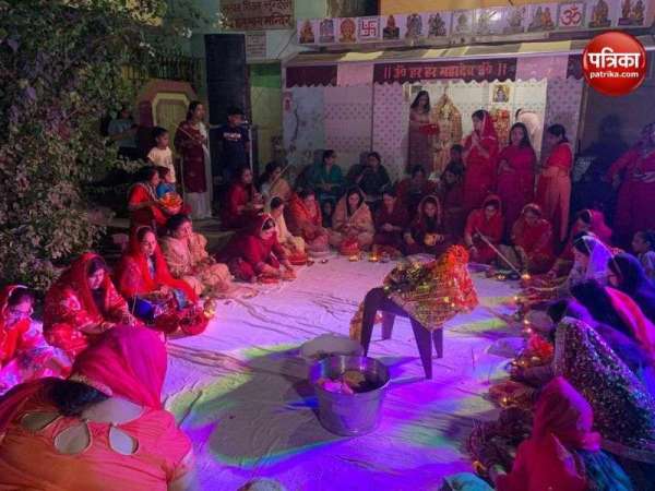 varanasi_karwa_chauth_2023_a.jpg
