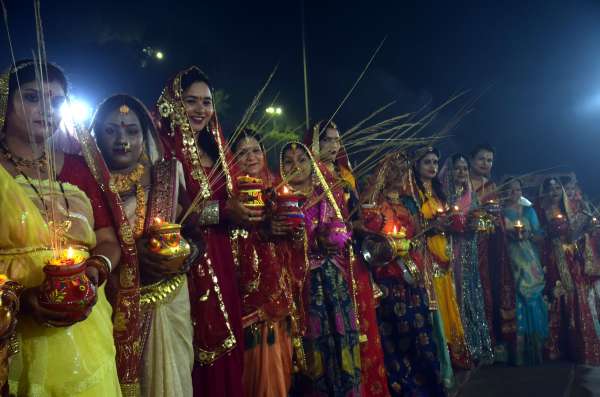   करवा चौथ पर्व 