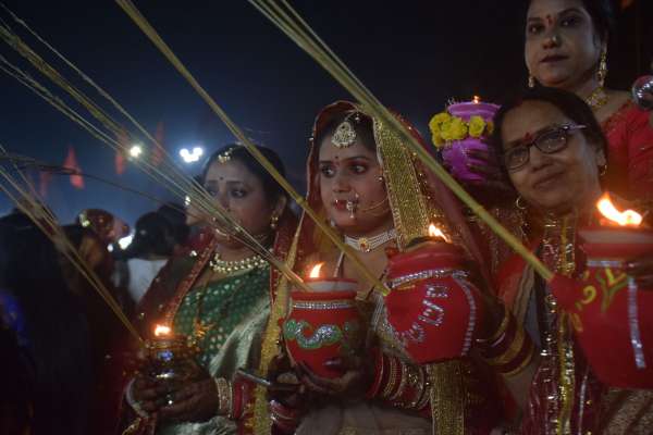  करवा चौथ पर्व 