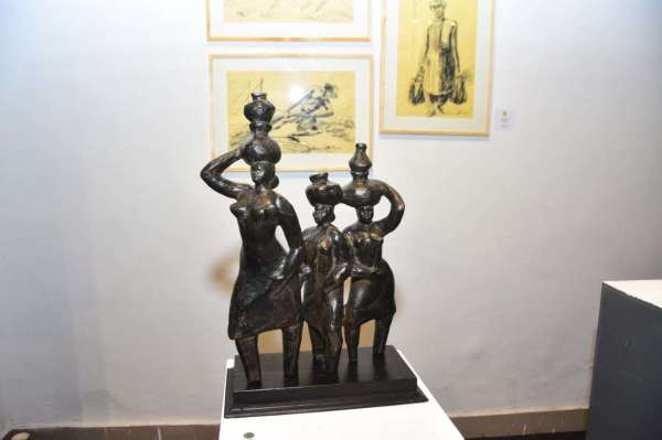 8 National Awardee Artists of Calcutta showcased 40 sculptures