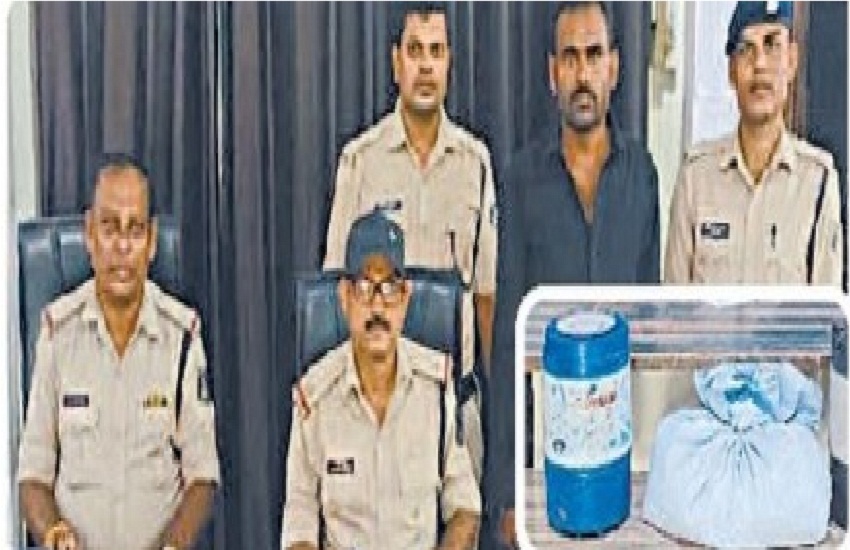 CG Crime News: पुलिस को चकमा देने गांजा तस्कर पानी के कंटेनर में छिपा कर ला रहा था गांजा