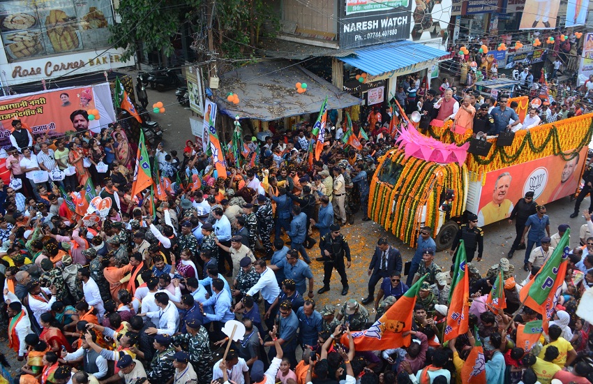 Yogi did a road show...CM Baghel took four meetings Rajnandgaon